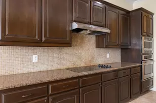 8526 Kingsley Cir, Granbury, TX 76049 - Photo 24