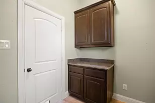 8526 Kingsley Cir, Granbury, TX 76049 - Photo 20