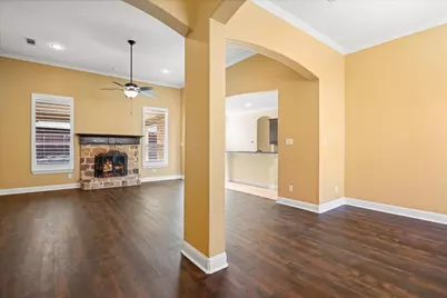 8526 Kingsley Circle, Granbury, TX 76049 - Photo 2