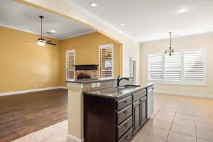 8526 Kingsley Cir, Granbury, TX 76049 - Photo 22