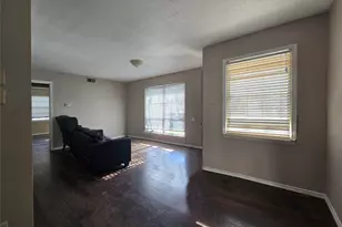 8307 Bunche Dr, Dallas, TX 75243 - Photo 10