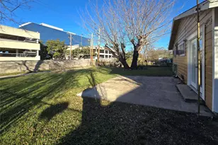 8307 Bunche Dr, Dallas, TX 75243 - Photo 30