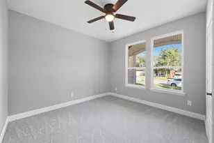 2513 Laurel St, Grand Prairie, TX 75050 - Photo 10