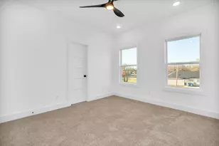 305 Eggar St, Waxahachie, TX 75165 - Photo 16