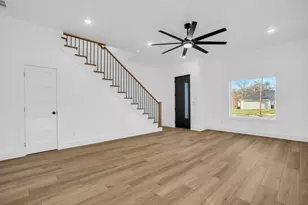 305 Eggar St, Waxahachie, TX 75165 - Photo 8