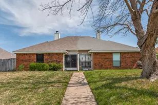 917 Westover Dr, Lancaster, TX 75134 - Photo 8