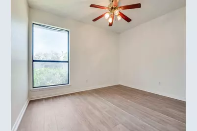 917 Westover Drive, Lancaster, TX 75134 - Photo 4