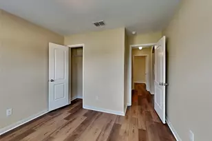 1334 Barrel Dr, Dallas, TX 75253 - Photo 10