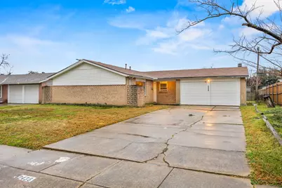 2438 Lasalle Drive, Irving, TX 75062 - Photo 2