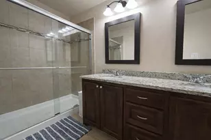 2373 Novin Dr, Irving, TX 75062 - Photo 22