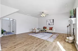 4704 Ericksen Dr, Carrollton, TX 75010 - Photo 10