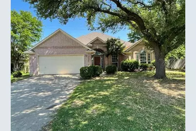 492 Shade Tree Circle, Hurst, TX 76054 - Photo 1