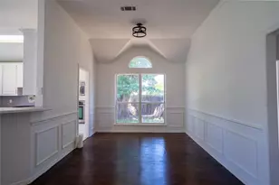 492 Shade Tree Cir, Hurst, TX 76054 - Photo 8