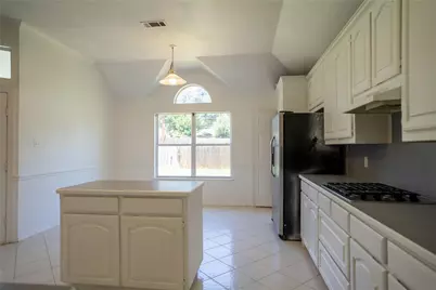 492 Shade Tree Circle, Hurst, TX 76054 - Photo 14