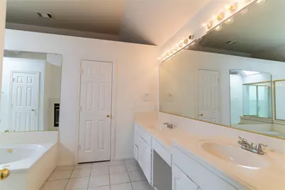 492 Shade Tree Circle, Hurst, TX 76054 - Photo 18