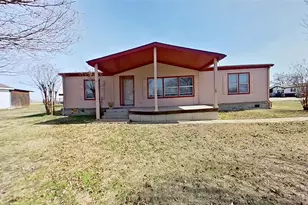 1106 Spring Flower Dr, Krum, TX 76249 - Photo 2