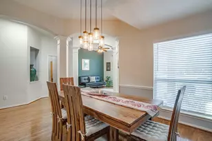 6425 Greenbriar Ln, Fort Worth, TX 76132 - Photo 6