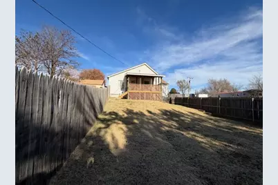 822 Santa Fe Avenue, Canadian, TX 79014 - Photo 4