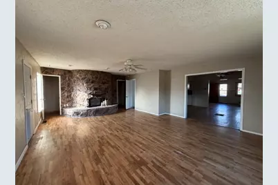 822 Santa Fe Avenue, Canadian, TX 79014 - Photo 12