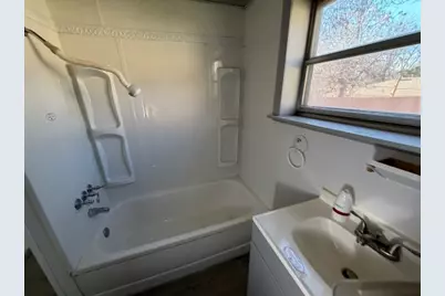 822 Santa Fe Avenue, Canadian, TX 79014 - Photo 14