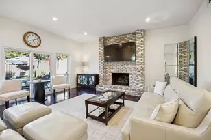 6023 Black Berry Ln, Dallas, TX 75248 - Photo 2