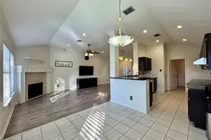 3202 Cliff Oaks Dr, Corinth, TX 76210 - Photo 2