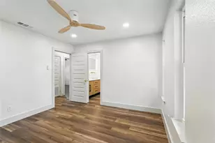 8570 Sweetwood Dr, Dallas, TX 75228 - Photo 26