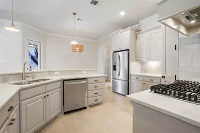 5919 Dry Creek Lane, Arlington, TX 76017 - Photo 14