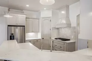 5919 Dry Creek Ln, Arlington, TX 76017 - Photo 16