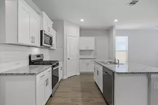 8525 Little Acorn Dr, Fort Worth, TX 76179 - Photo 6