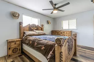 821 Belaire Dr, Burleson, TX 76028 - Photo 4