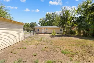 1424 Bowie Dr, Corsicana, TX 75110 - Photo 20