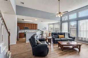 1717 Angel Falls Dr, Frisco, TX 75036 - Photo 10