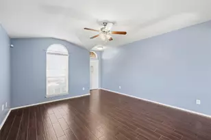 6720 Tierra Dr, Waco, TX 76712 - Photo 4