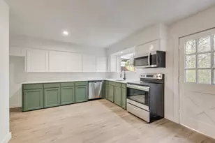 310 Old Mill Ln, Dallas, TX 75217 - Photo 10