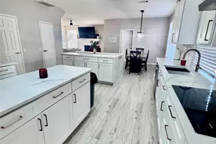 1318 Pinehurst Dr, Lewisville, TX 75077 - Photo 2