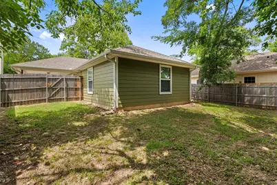 804 E 5th Street, Bonham, TX 75418 - Photo 14