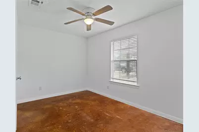 804 E 5th Street, Bonham, TX 75418 - Photo 8