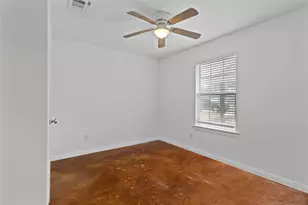 804 E 5th St, Bonham, TX 75418 - Photo 8