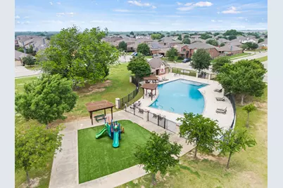8400 Sioux Trail, Aubrey, TX 76227 - Photo 34