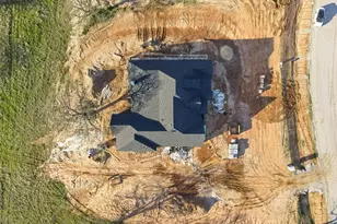 122 Guynell Rdg, Decatur, TX 76234 - Photo 2