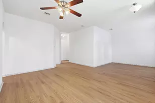 1233 Valley Oaks Dr, Lewisville, TX 75067 - Photo 10