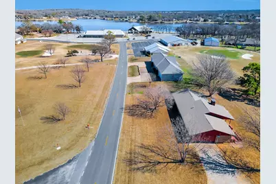 104 Navajo Trail, Gainesville, TX 76240 - Photo 4