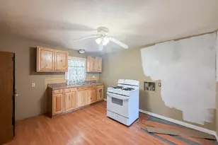 1213 W Morgan St, Denison, TX 75020 - Photo 6