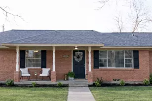 2814 Silver Meadow Ln, Corinth, TX 76210 - Photo 2