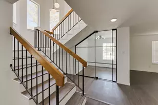 200 Eagle Ct, Bedford, TX 76021 - Photo 10