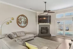 1226 Eaton, Grapevine, TX 76051 - Photo 10