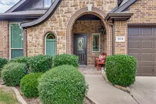 504 Glen Cove Ct, Mansfield, TX 76063 - Photo 2