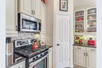 504 Glen Cove Court, Mansfield, TX 76063 - Photo 8