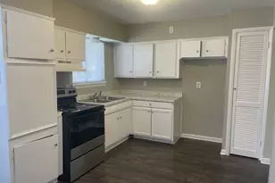 2513 Greenway St, Arlington, TX 76010 - Photo 2